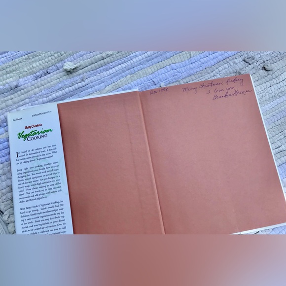 BETTY CROCKER Vegetarian Cooking Cookbook Hardcover Color Picture Food & Recipe - Picture 3 of 11